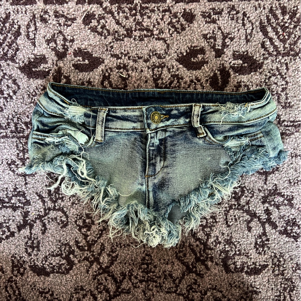 Cut-off Booty Shorts